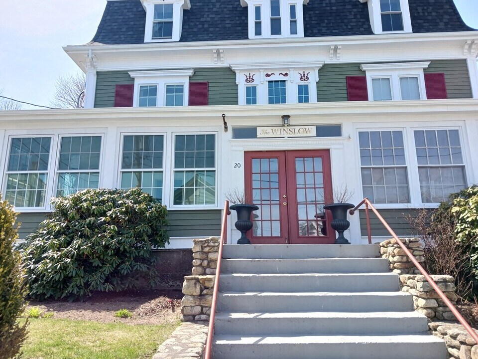 20 Winslow St in Plymouth, MA - Building Photo