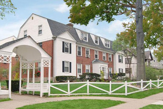 Gordonhurst Village Apartments in Montclair, NJ - Building Photo - Building Photo