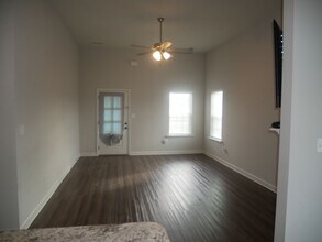 8605 Channing Ln in Southaven, MS - Foto de edificio - Building Photo