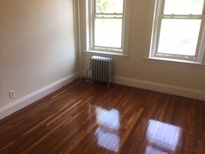 1109 Boylston St, Unit 5 in Boston, MA - Building Photo - Building Photo