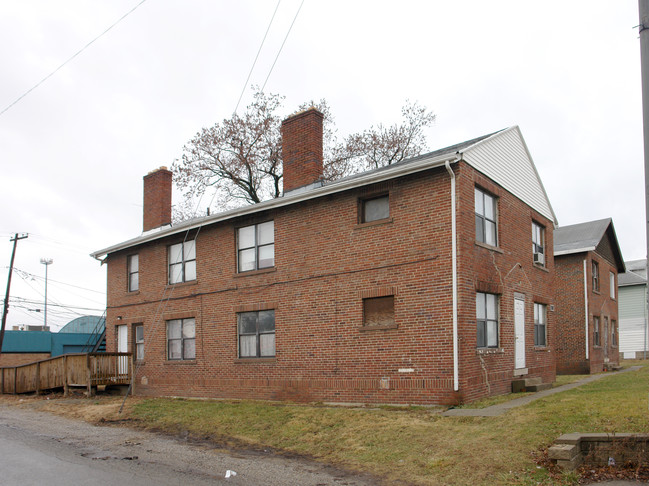 1281 Sullivant Ave in Columbus, OH - Building Photo - Building Photo