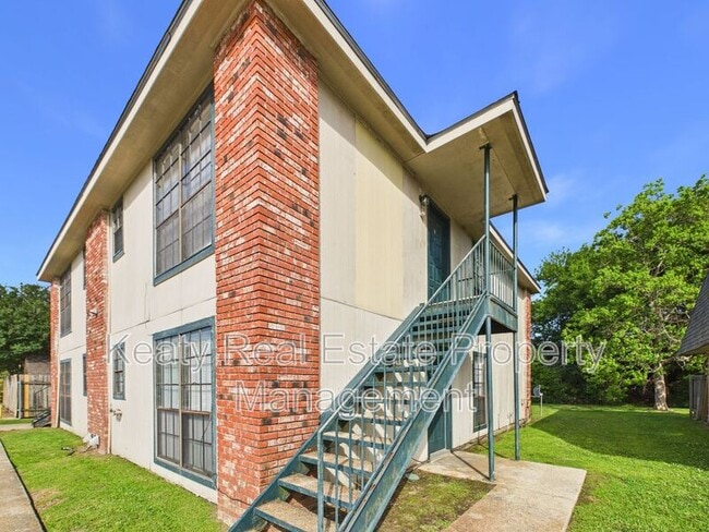 property at 110 Country Ln