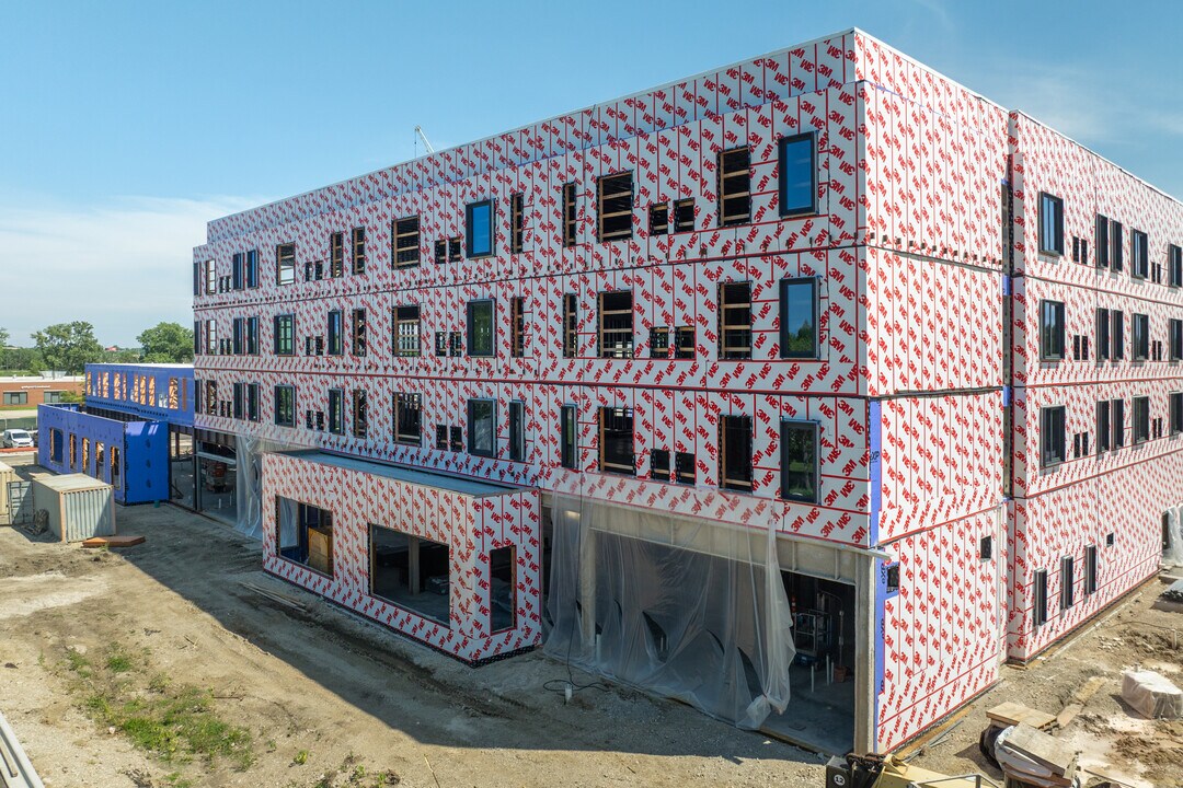 Deerfield Supportive Living in Deerfield, IL - Building Photo