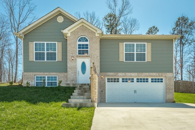 2021 Short Leaf Ln in Soddy Daisy, TN - Building Photo - Building Photo