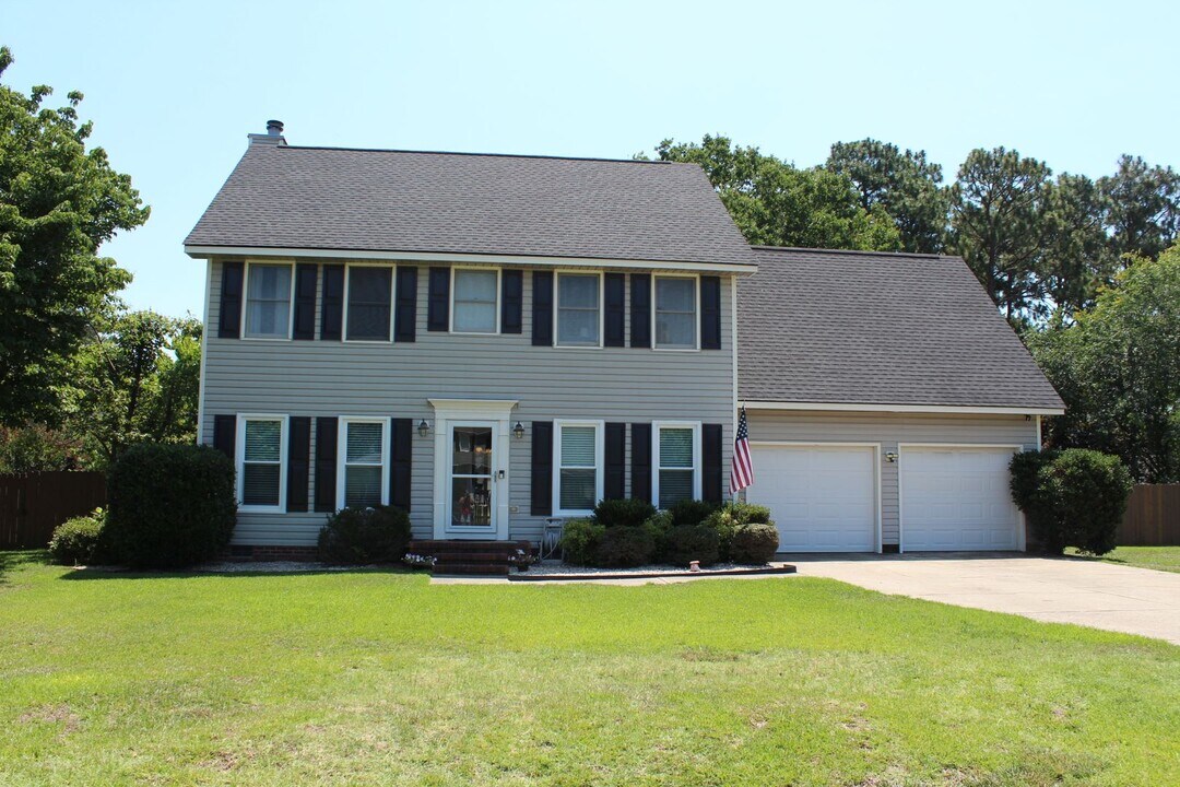 7231 Cayman Dr in Fayetteville, NC - Building Photo