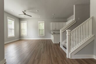 354 E 10th St in Fayetteville, AR - Building Photo - Building Photo