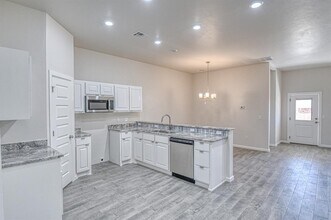 2718 Clifton Ter in Norman, OK - Building Photo - Building Photo