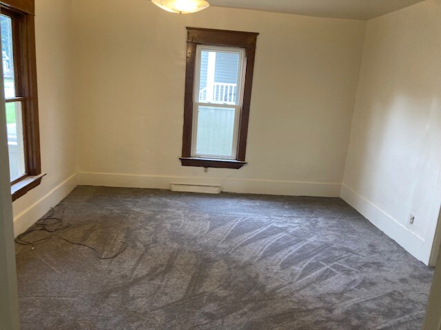 3300 N Main St-Unit -1 in Sandy Lake, PA - Foto de edificio - Building Photo