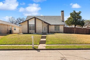 6021 Jester Dr in Garland, TX - Building Photo