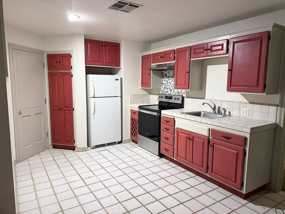 140 San Nicholas Ave, Unit Downstairs ADU in Oxnard, CA - Foto de edificio