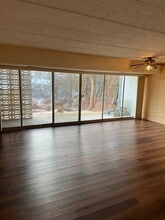 1804 Metzerott Rd, Unit A5 in Adelphi, MD - Foto de edificio - Building Photo