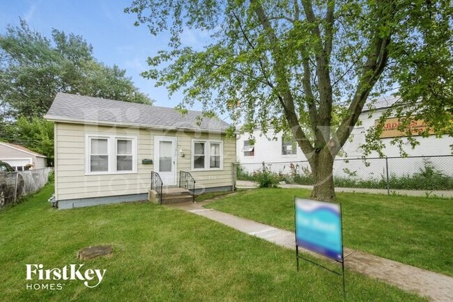 519 S Elmwood Ave in Waukegan, IL - Building Photo - Building Photo