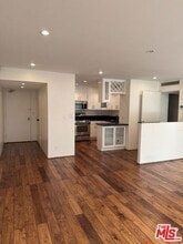 800 W 1st St, Unit 6-6B405 in Los Angeles, CA - Building Photo - Building Photo