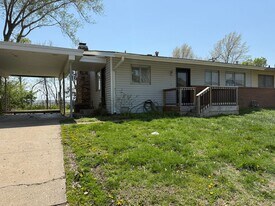 1311 SW 72nd Pl in Topeka, KS - Building Photo