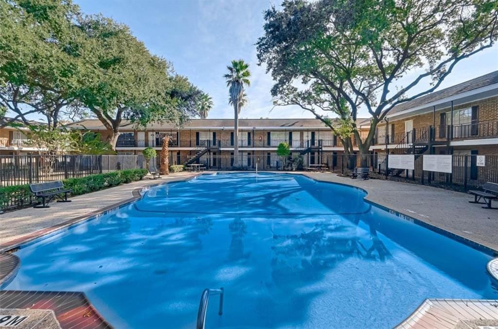 6405 Westward St in Houston, TX - Building Photo