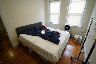 82 Brainerd Rd, Unit 18 in Boston, MA - Foto de edificio - Building Photo