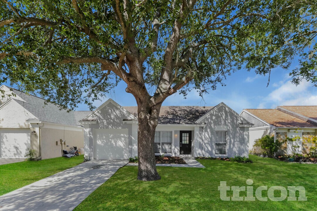 4051 Forecast Dr in Brandon, FL - Building Photo