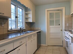 16 Garfield Ave in North Haven, CT - Building Photo - Building Photo