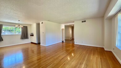 1271 Page Ct in Pinole, CA - Building Photo - Building Photo