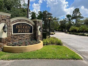 8301 Pine River Rd in Tampa, FL - Building Photo - Building Photo