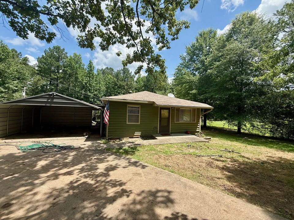 5105 Lewis Ln in North Little Rock, AR - Foto de edificio