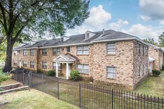 Cooper-Young Apartments in Memphis, TN - Building Photo - Building Photo