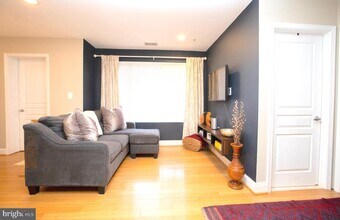 804 Taylor St NW-Unit -204 in Washington, DC - Building Photo - Building Photo