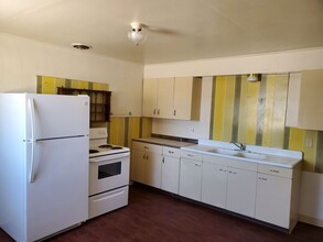 1200 S Gold Ave in Deming, NM - Building Photo - Building Photo