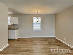 213 Walnut Crest Dr in Gallatin, TN - Building Photo - Building Photo