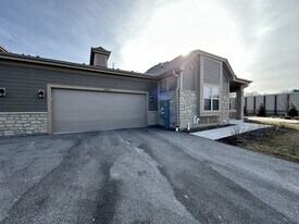 13745 Creekside Pass in Brookfield, WI - Building Photo