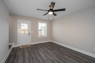 Lafayette Landings in Clarksville, TN - Foto de edificio - Interior Photo