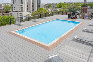 Americana Apartments in Nashville, TN - Building Photo