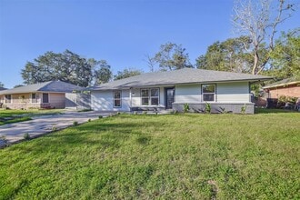 6315 Overdale St in Houston, TX - Building Photo - Building Photo