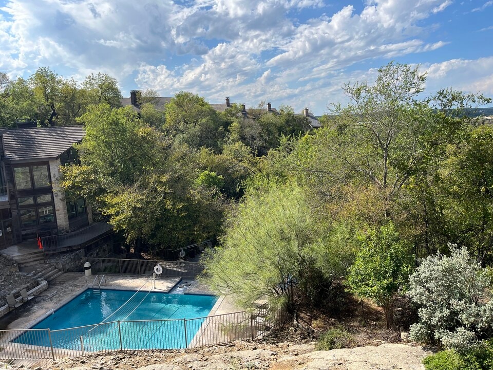 8200 Neely Dr in Austin, TX - Foto de edificio