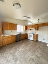 1276 Grouse Dr in Redding, CA - Building Photo - Building Photo