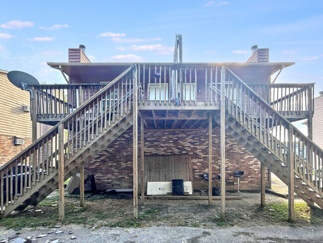 property at 5118 Linbar Dr
