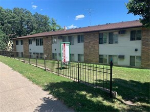 Campus Ridge in St. Cloud, MN - Building Photo - Building Photo