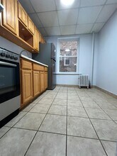 171 W 48th St, Unit 4 in Bayonne, NJ - Building Photo - Building Photo