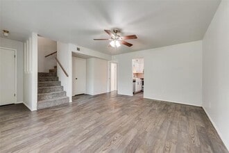 1804 Ridgeview Plaza in Mesquite, TX - Foto de edificio - Building Photo