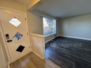 448 Hodder Ave in Thunder Bay, ON - Building Photo - Building Photo