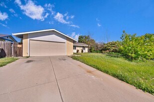 7929 Detroit Blvd in Sacramento, CA - Building Photo