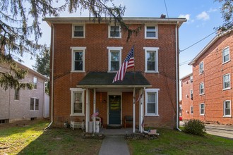 122-124 Main St in East Greenville, PA - Building Photo - Building Photo