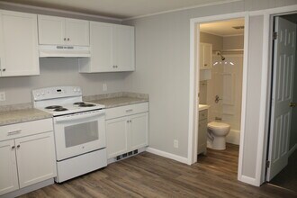 7906 Slayton Settlement Rd, Unit 12 in Gasport, NY - Building Photo - Building Photo