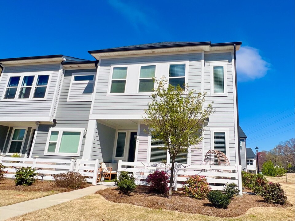 620 Myrick Aly in Charlotte, NC - Building Photo