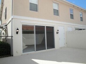 8537 Insular Ln in Orlando, FL - Building Photo - Building Photo