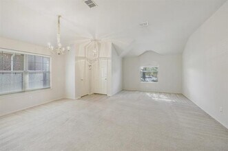 10425 Lake Brook Dr in Hurst, TX - Building Photo - Building Photo