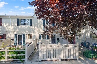 1431-B N VAN DORN St in Alexandria, VA - Building Photo - Building Photo