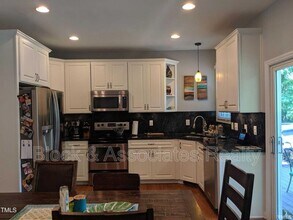 214 Castle Hayne Dr in Cary, NC - Building Photo - Building Photo