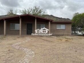 1427 E Paseo Way in Phoenix, AZ - Building Photo - Building Photo