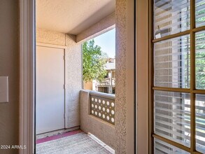 1880 E Morten Ave, Unit 114 in Phoenix, AZ - Building Photo - Building Photo